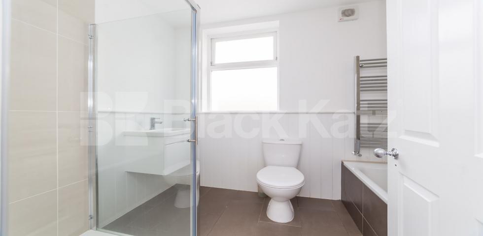 			New Instruction! Garden flat, 3 Bedroom, 1 bath, 1 reception Ground Floor Flat			 Imperial Road , Bounds Green / Wood Green